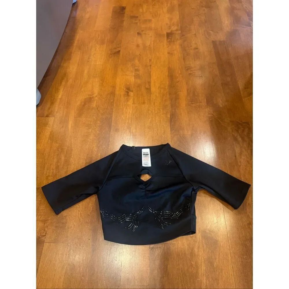 Gymshark Black Cutout Crop Top Women’s Small Short Sleeve Open Back Activewear